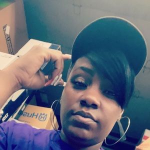 Meet your Posher, Canesha